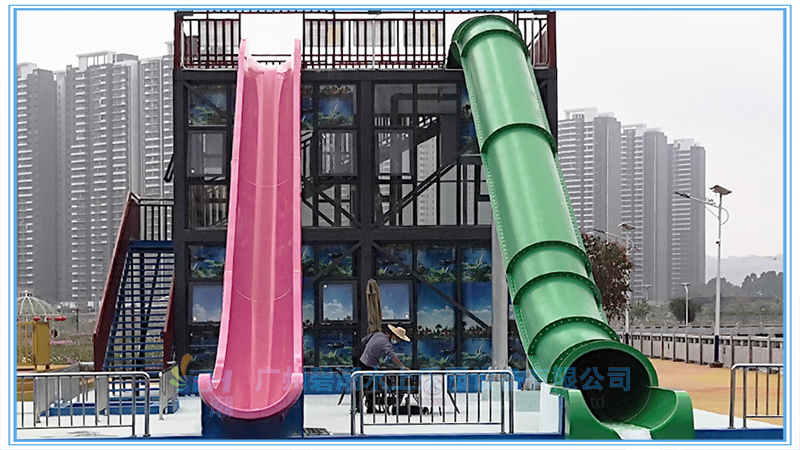 雪橇及炮筒滑梯