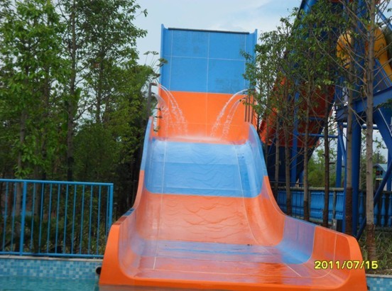 廣州碧潮水上樂園設備